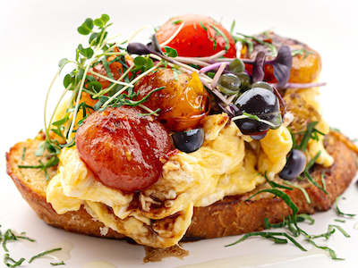 Breakfast Bruschetta with Tomatoes, Olives and&nbsp;Capers