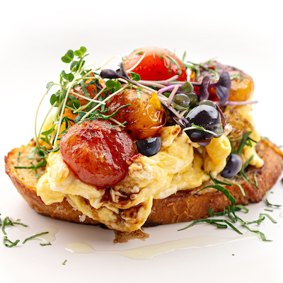 Breakfast Bruschetta with Tomatoes, Olives and&nbsp;Capers
